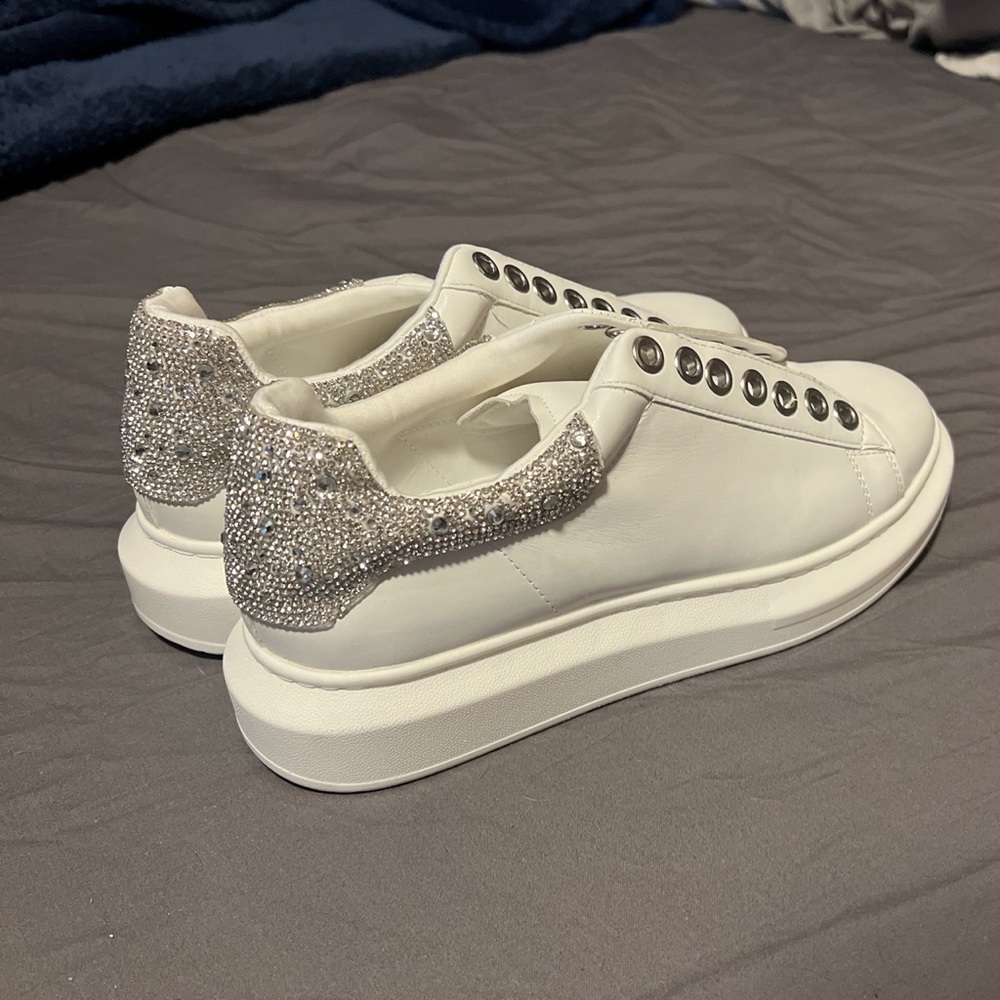 Steve madden platform gaines with rhinestones!!